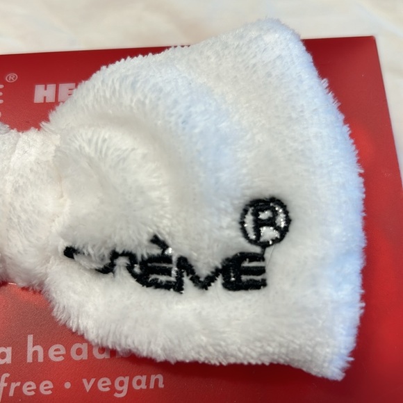 NWT The Crème Shop Hello Kitty Plush Spa Headband - Picture 6 of 6